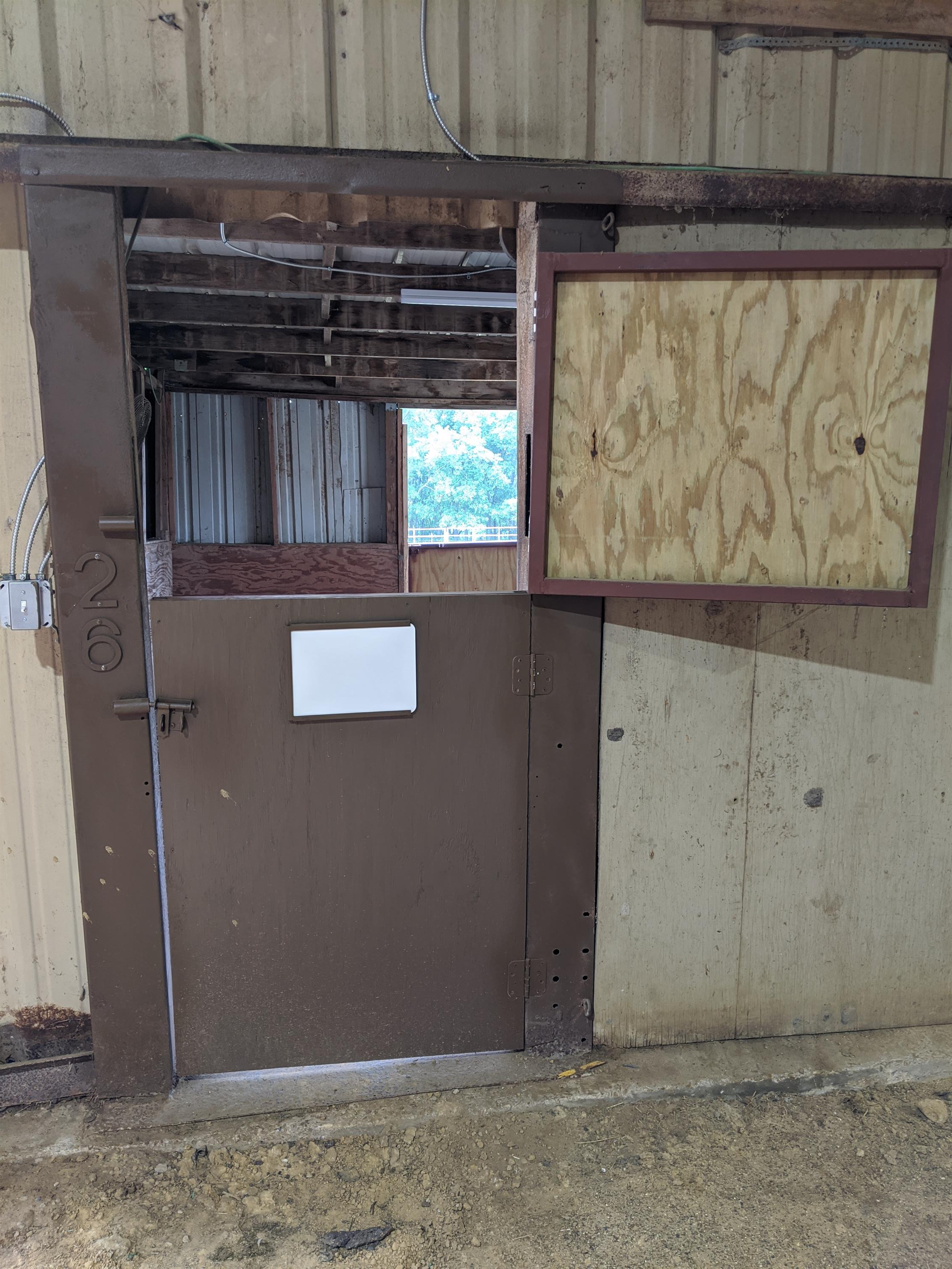 325 Barnes Bridge Road - Stall 26
