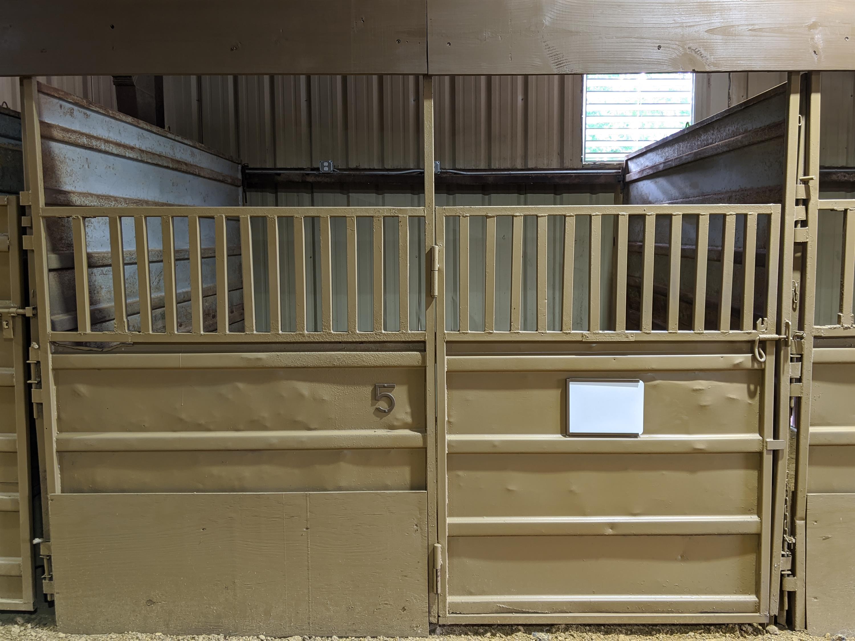 325 Barnes Bridge Road - Stall 5