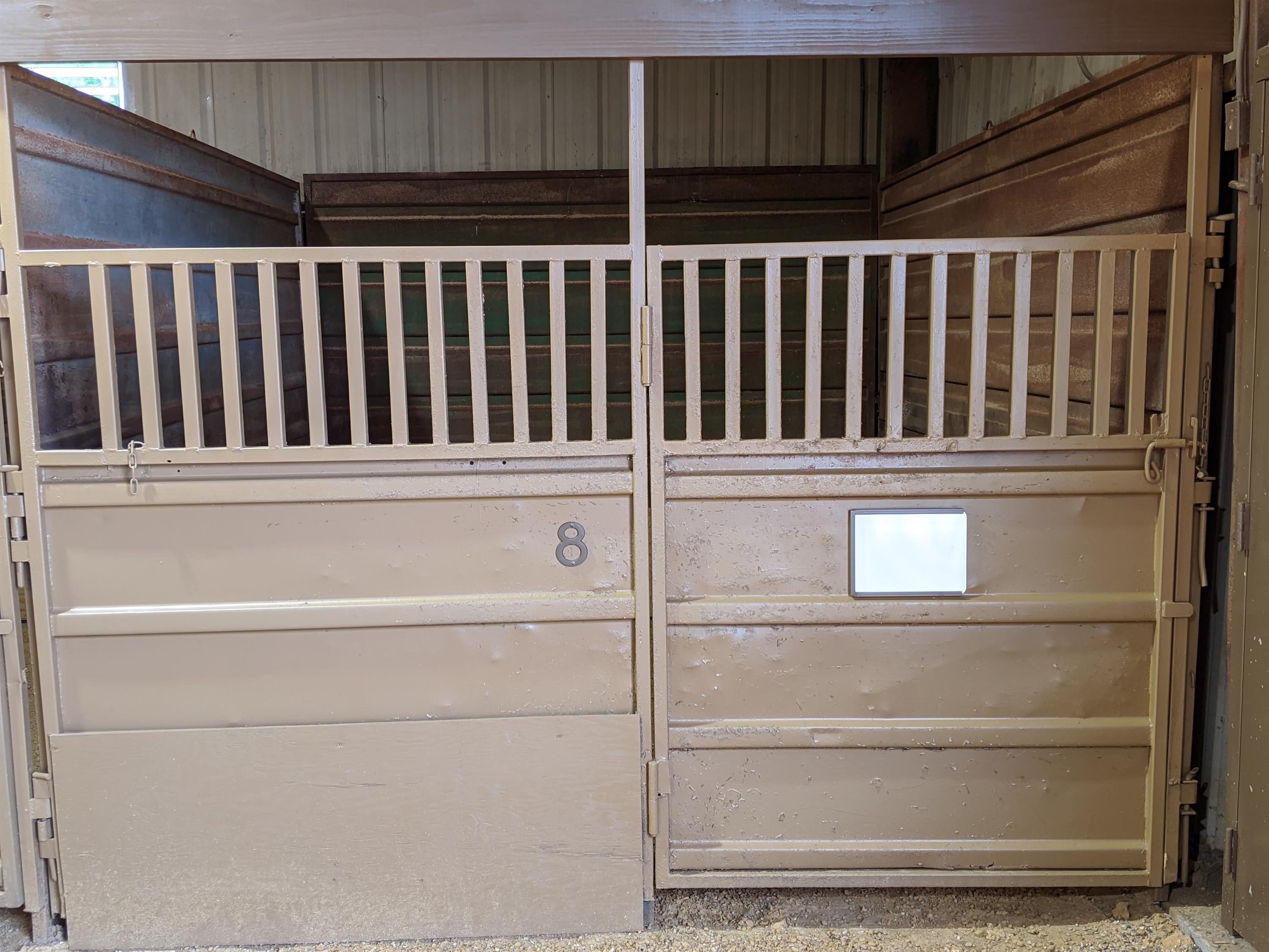 325 Barnes Bridge Road - Stall 8
