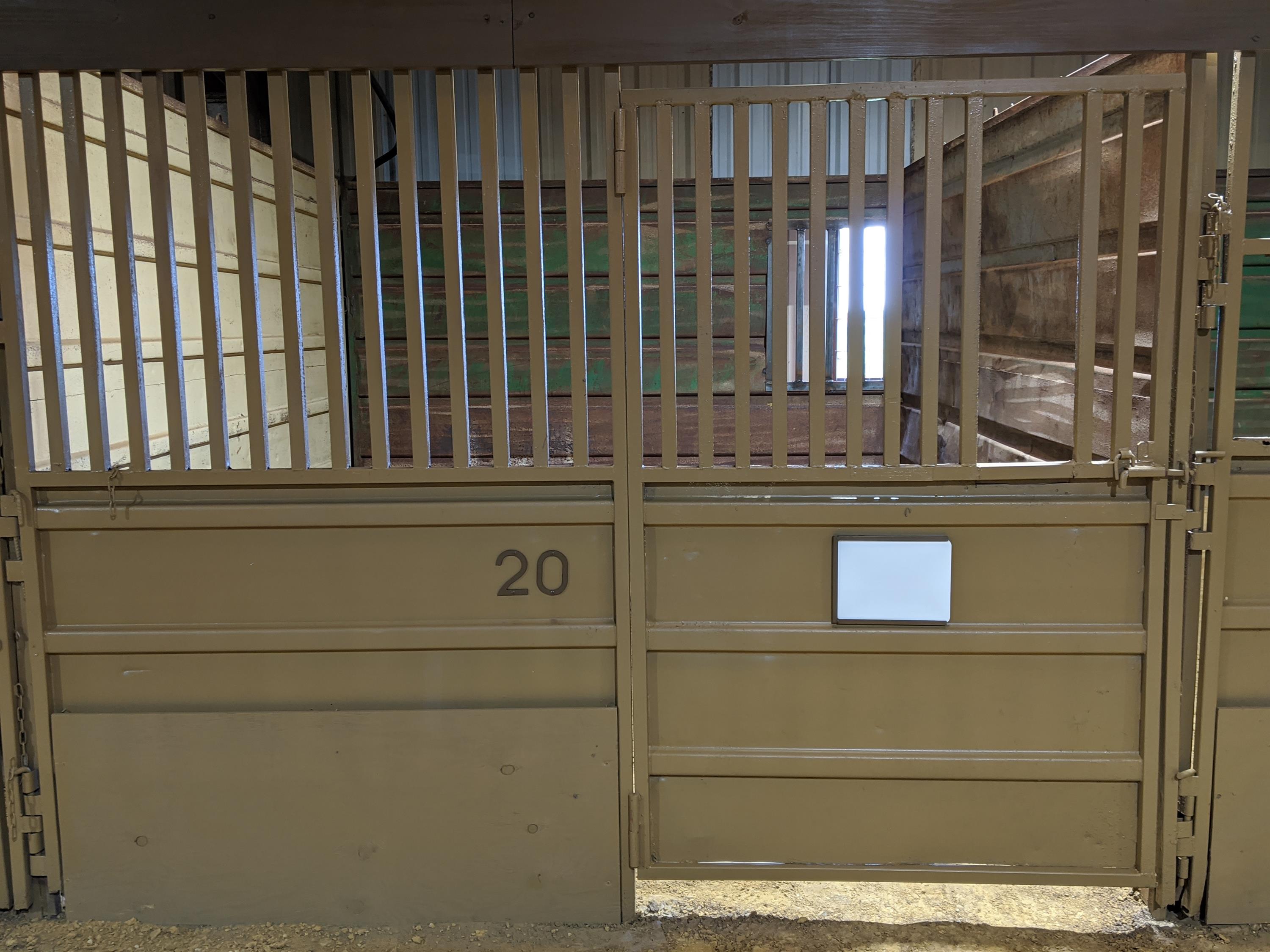 325 Barnes Bridge Road - Stall 20