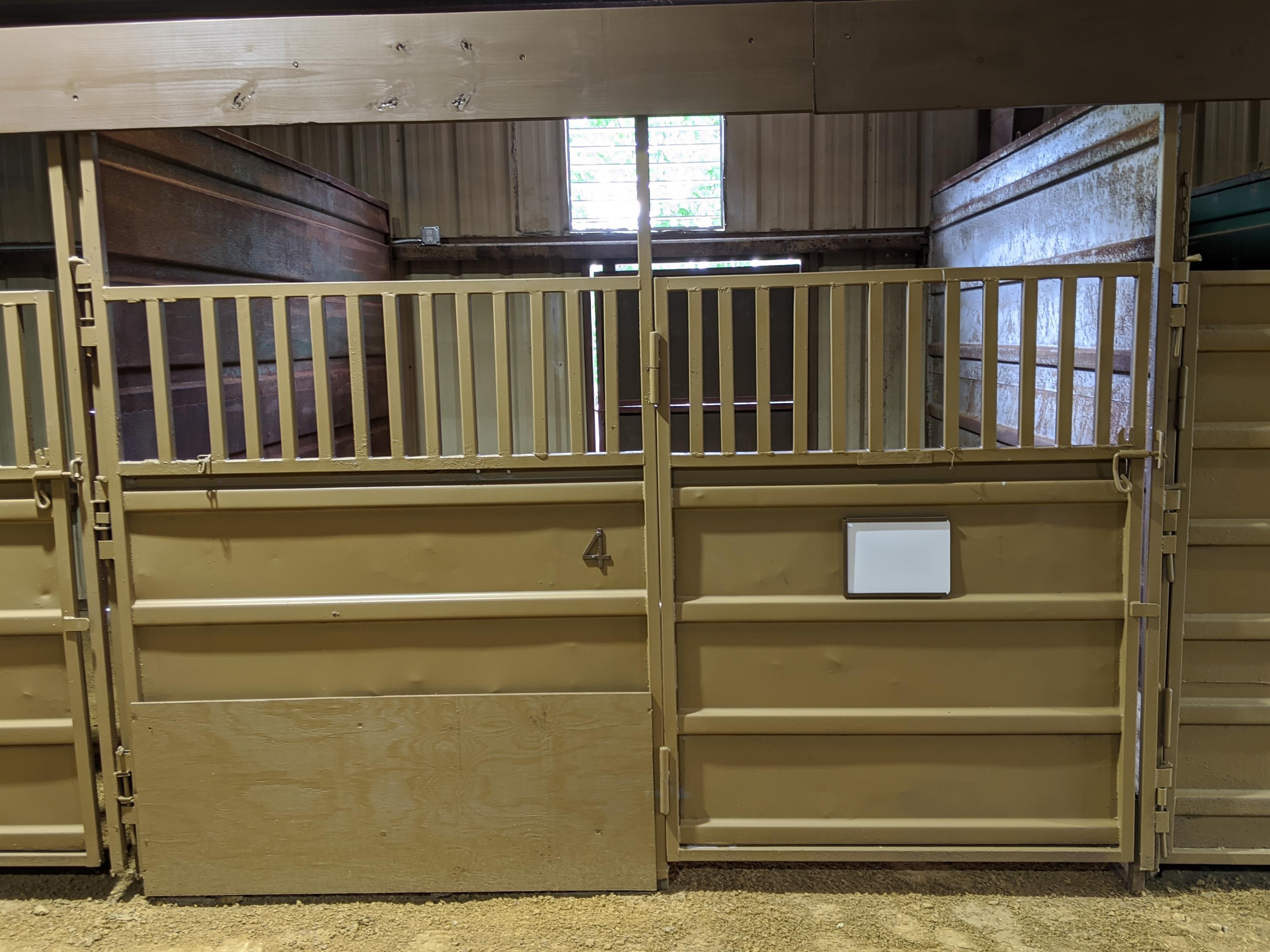 325 Barnes Bridge Road - Stall 4
